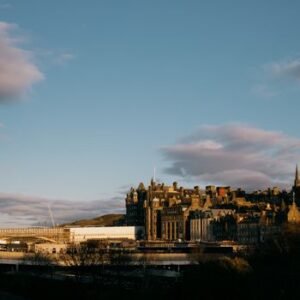 lon to edinburgh from $34