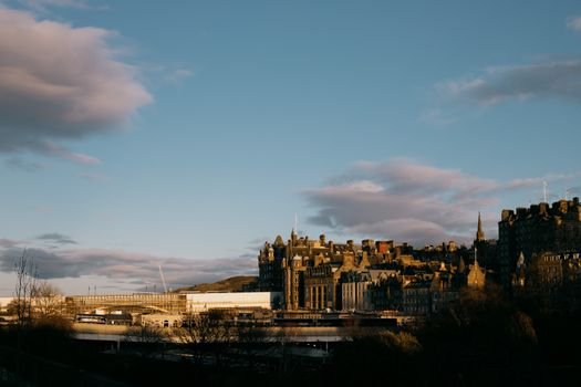 lon to edinburgh from $34