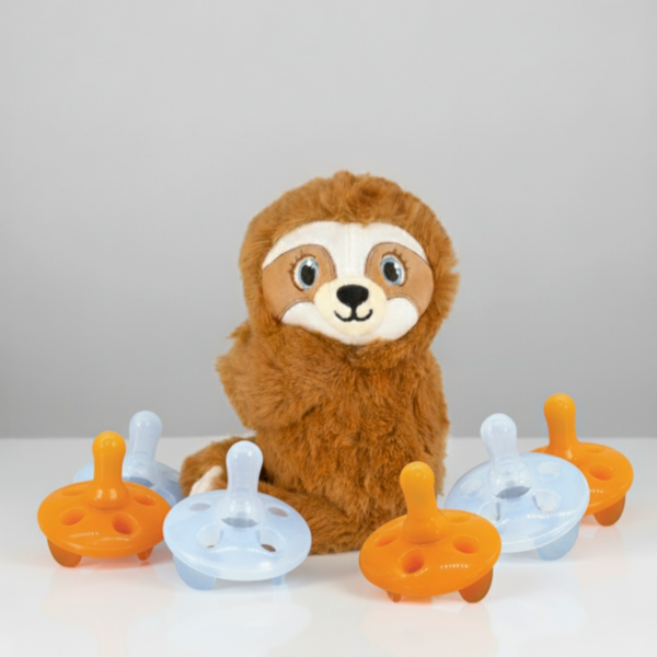 shusher sloth + 6 pack shushie™ pacifiers – soothing bundle with cuddly cry detection